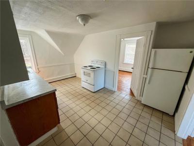 34 HARRIS Avenue 34 1/2, West Warwick, 로드아일랜드 02893, 미국