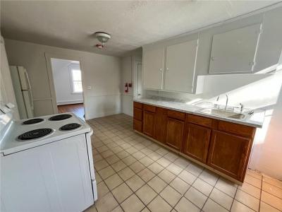 34 HARRIS Avenue 34 1/2, West Warwick, 로드아일랜드 02893, 미국