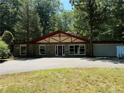 15 Forest Lane, East Greenwich, RI 02818, USA