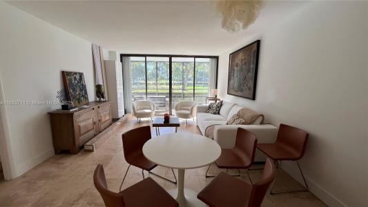 20500 W Country Club Dr 117, Aventura, Florida 33180, USA