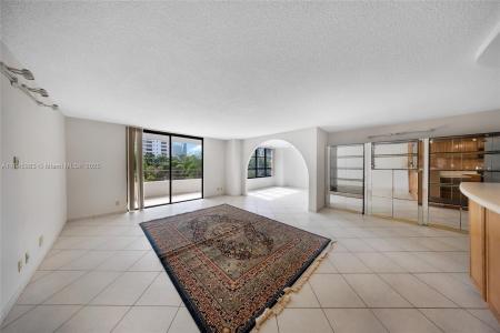 600 Three Islands Blvd 212, Hallandale Beach, Florida 33009, USA