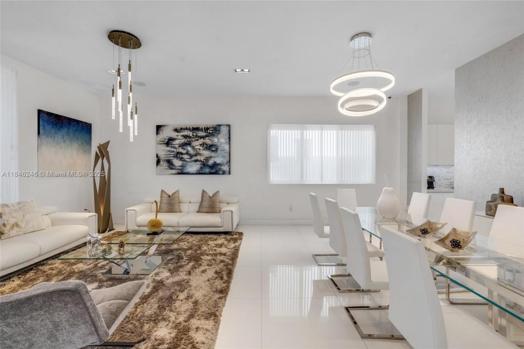 7535 NW 102nd Ct, Doral, Florida 33178, USA