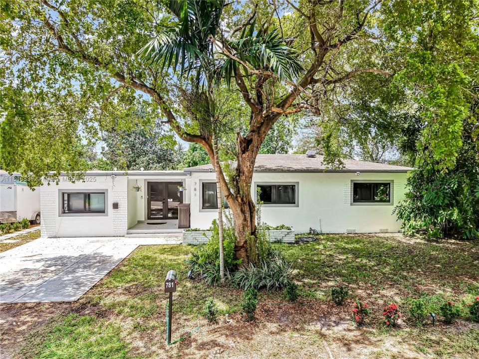 781 NE 162nd St, Miami, Floride 33162, États-Unis