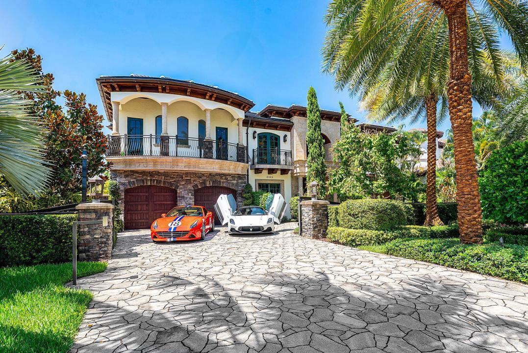 2325 NE 27th Street, Lighthouse Point, Florida 33064