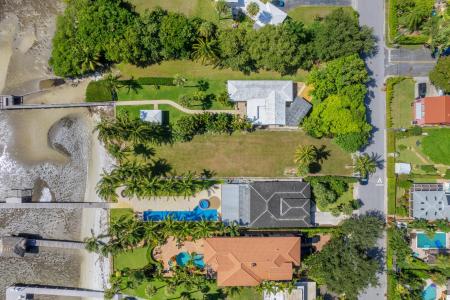 826 S Lakeside Drive, Lake Worth Beach, Florida 33460