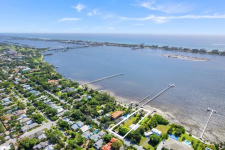 826 S Lakeside Drive, Lake Worth Beach, Florida 33460