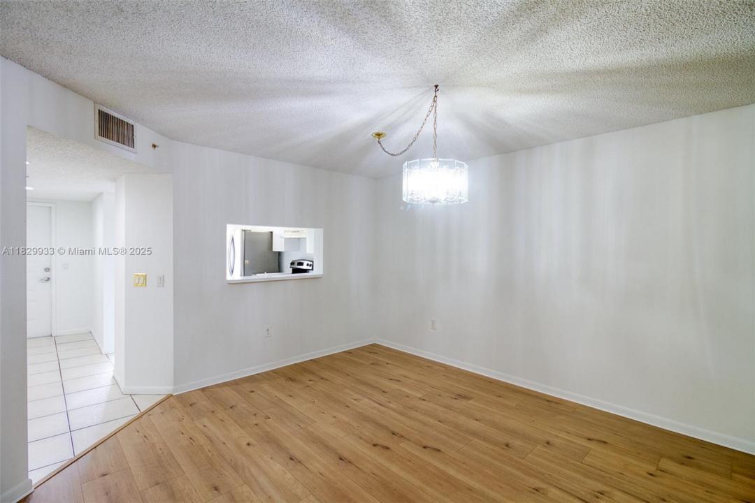 571 SW 142nd Ave 209O, Pembroke Pines, Florida 33027, Estados Unidos