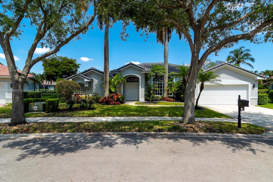 218 Egret Court, Weston, Florida 33327