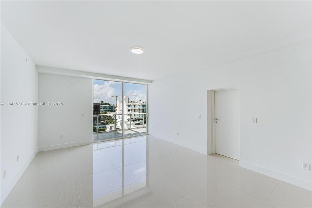 1150 102nd St 703, Bay Harbor Islands, Florida 33154