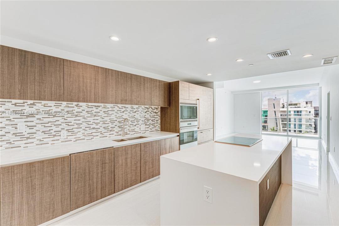 1150 102nd St 703, Bay Harbor Islands, Florida 33154