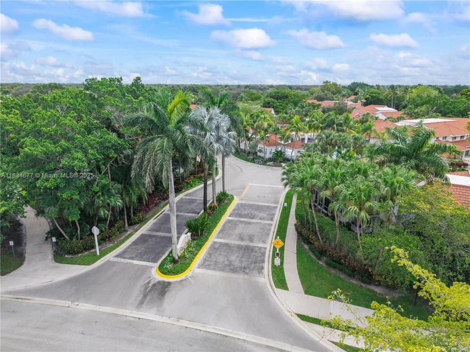 945 NW 92nd Ter C1L, Plantation, Florida 33324