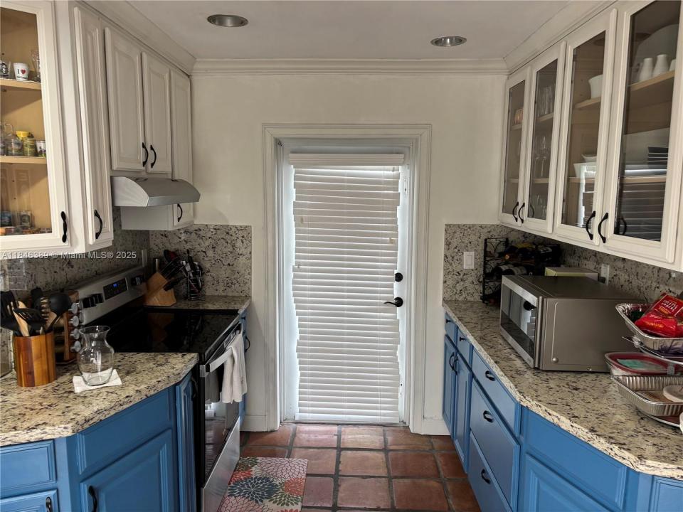 11391 SW 74th Ter, Miami, Florida 33173, USA