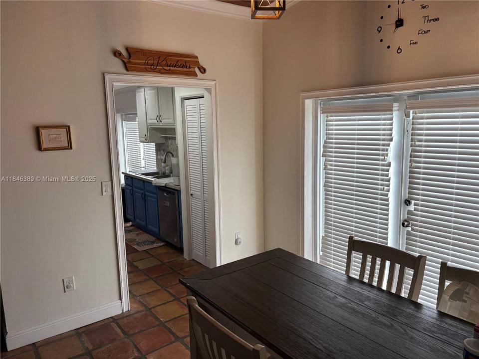 11391 SW 74th Ter, Miami, Florida 33173, USA