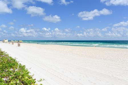 6039 Collins Ave 937, Miami Beach, Florida 33140, USA