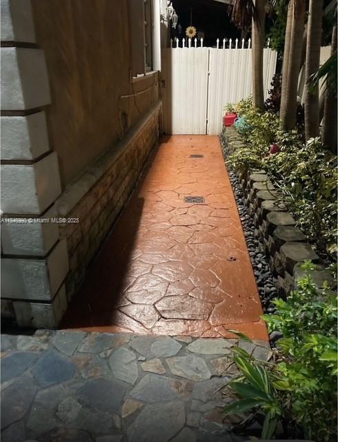 1176 NW 38th St 2, Miami, Flórida 33127, Estados Unidos