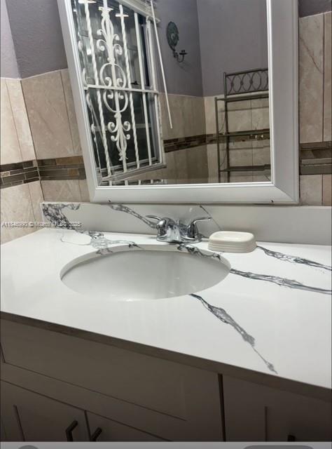 1176 NW 38th St 2, Miami, Flórida 33127, Estados Unidos