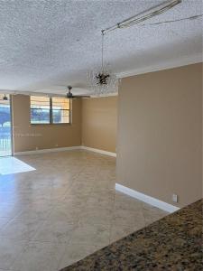 3100 W Rolling Hills Cir 407, Davie, Florida 33328, USA