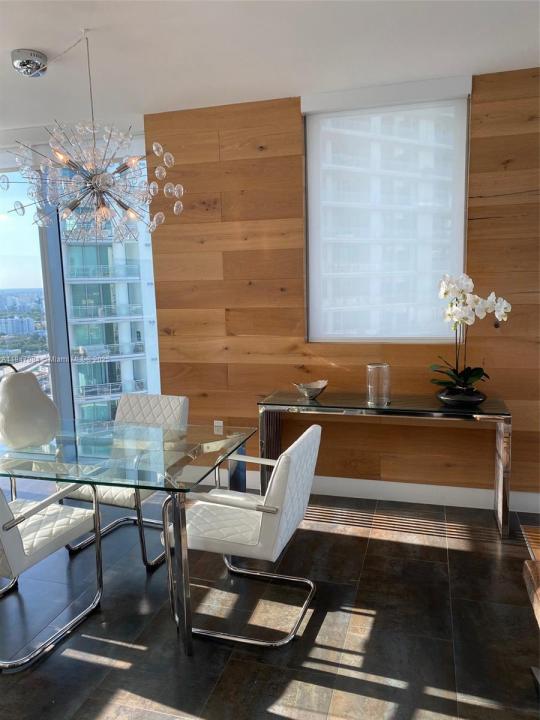 92 SW 3rd St 3610, Miami, Florida 33130, Estados Unidos