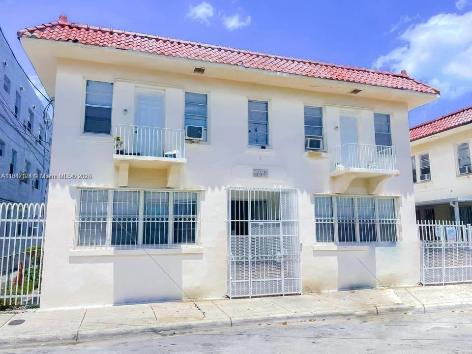 711 NW 1st St 1, Miami, פלורידה 33128, ארצות הברית של אמריקה 