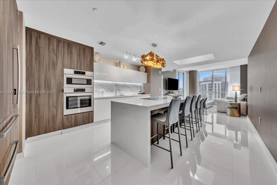 851 NE 1st Ave 3711, Miami, Flórida 33132, Estados Unidos