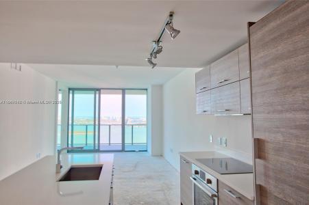 650 NE 32nd St 3403, Miami, Florida 33137, USA