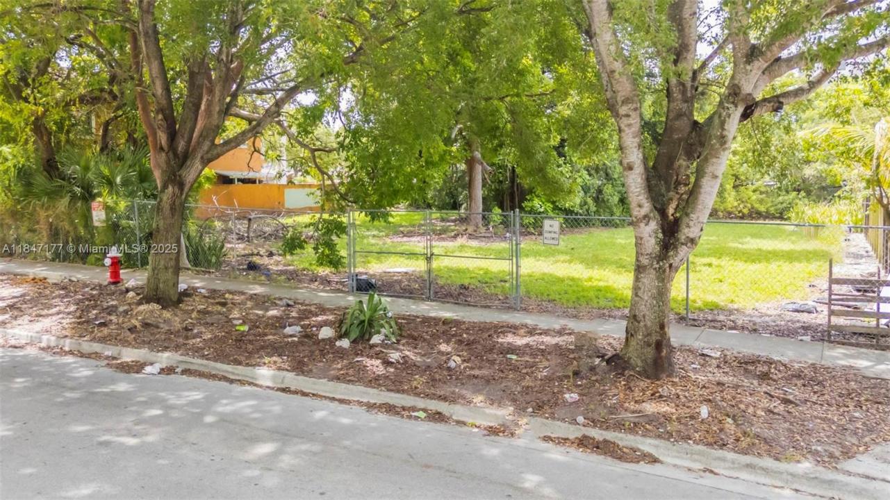 184 E 4th St, Hialeah, פלורידה 33010, ארצות הברית של אמריקה