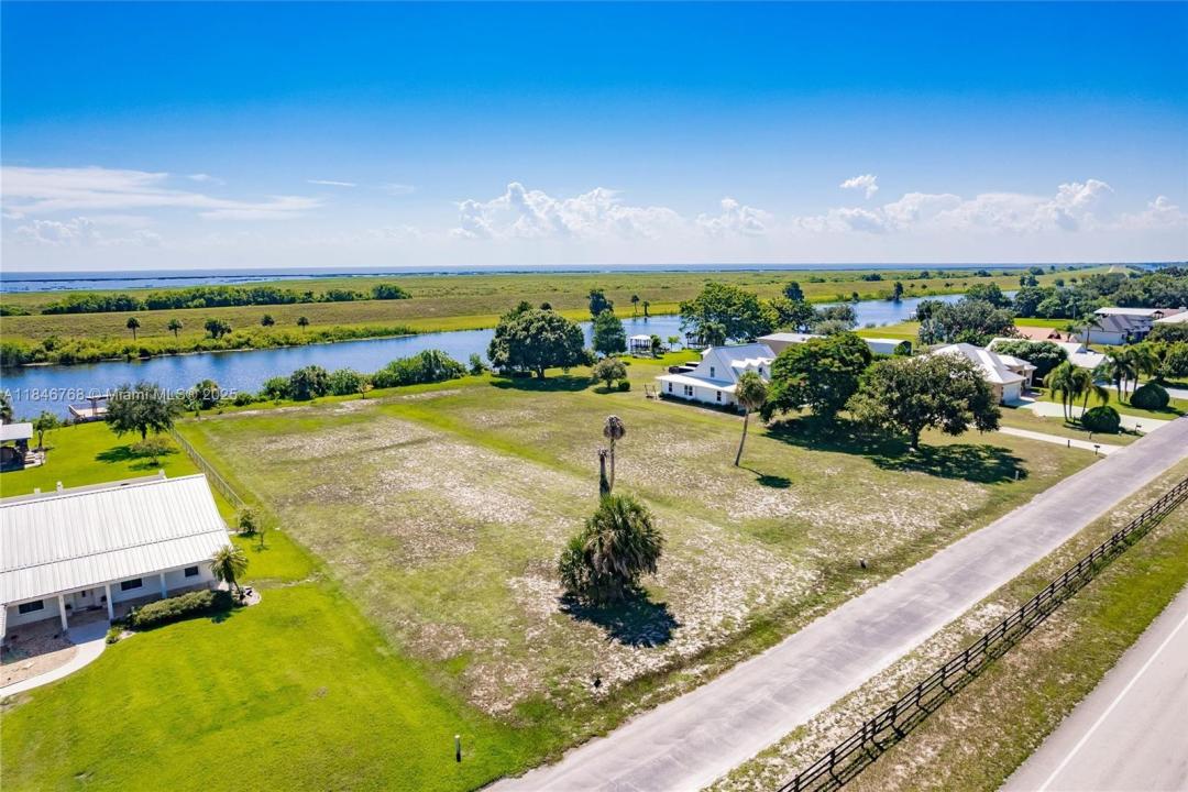 13060 US HIGHWAY 441 SE, Okeechobee, Florida 34974, HOA KỲ