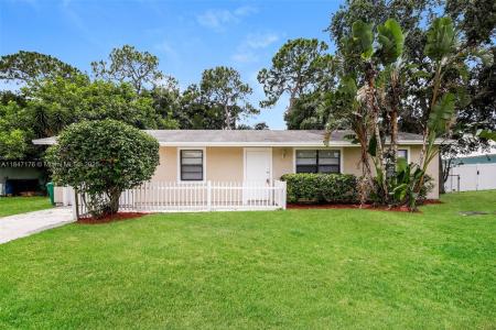 1252 SW Goodman Ave, Port St. Lucie, Florida 34953, USA
