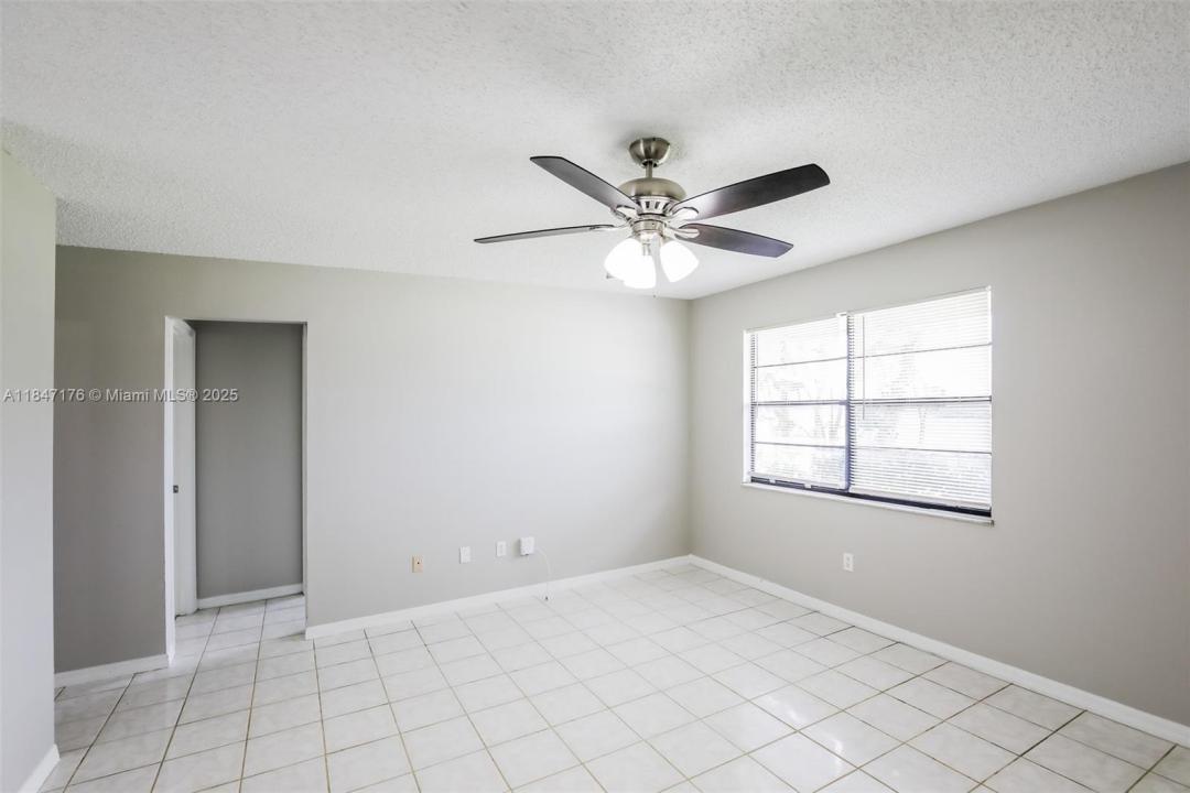 1252 SW Goodman Ave, Port St. Lucie, فلوريدا 34953, الولايات المتحدة