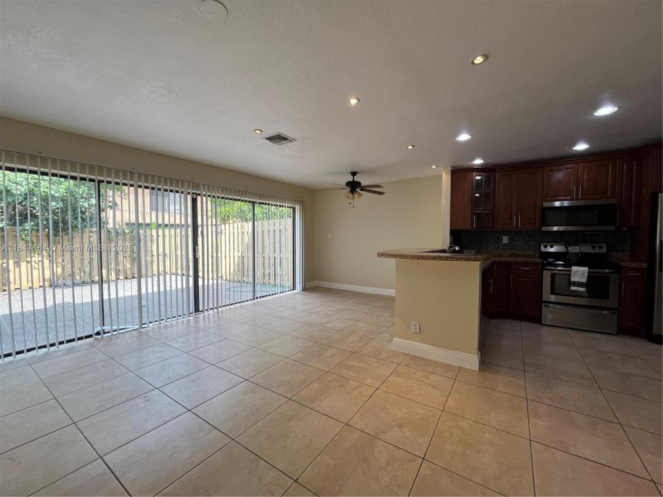 8016 NW 29th St, Sunrise, 佛罗里达州 33322, 美国