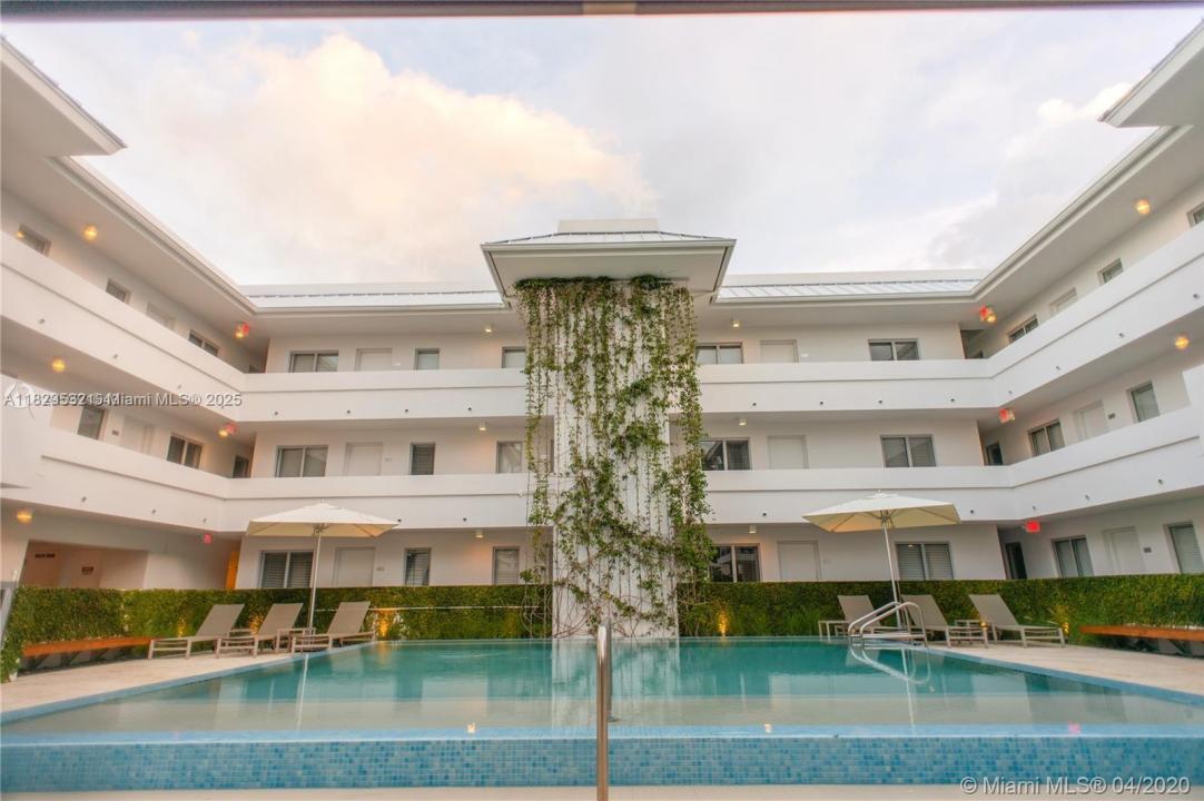 285 Sunrise Drive 108, Key Biscayne, Floryda 33149, USA