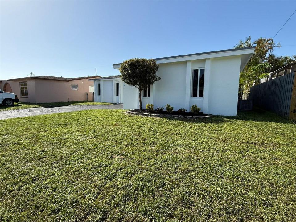 8981 NW 24th St, Sunrise, 佛羅里達州 33322, 美國