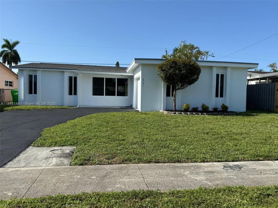 8981 NW 24th St, Sunrise, 佛羅里達州 33322, 美國