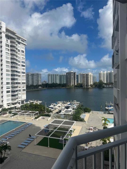 18041 Biscayne Blvd 702, Aventura, 佛罗里达州 33160, 美国