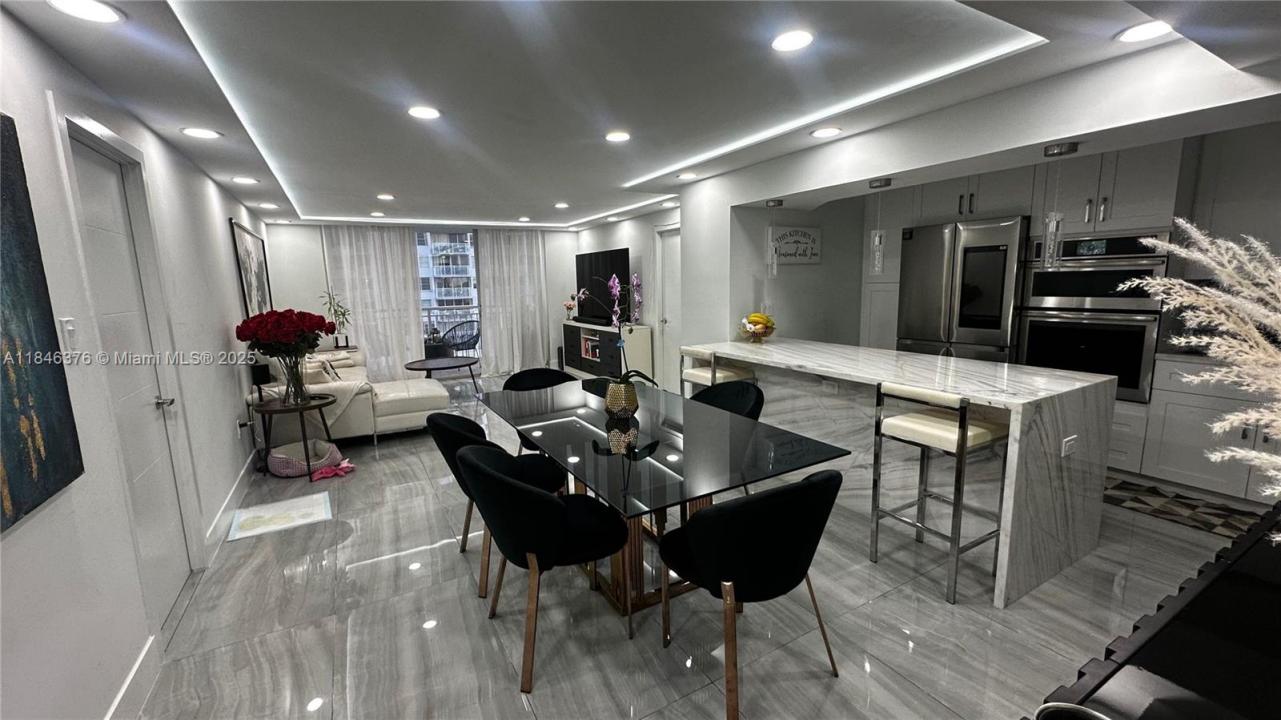 18041 Biscayne Blvd 702, Aventura, 佛罗里达州 33160, 美国