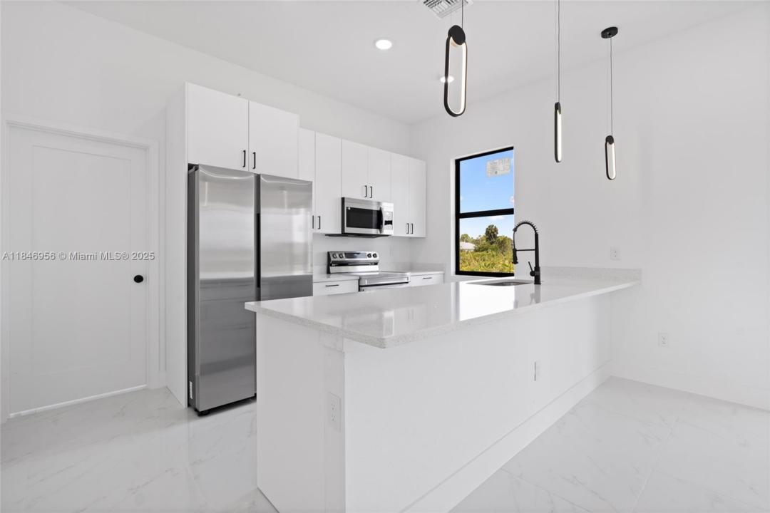 1207 E 15th St, Lehigh Acres, Florida 33972