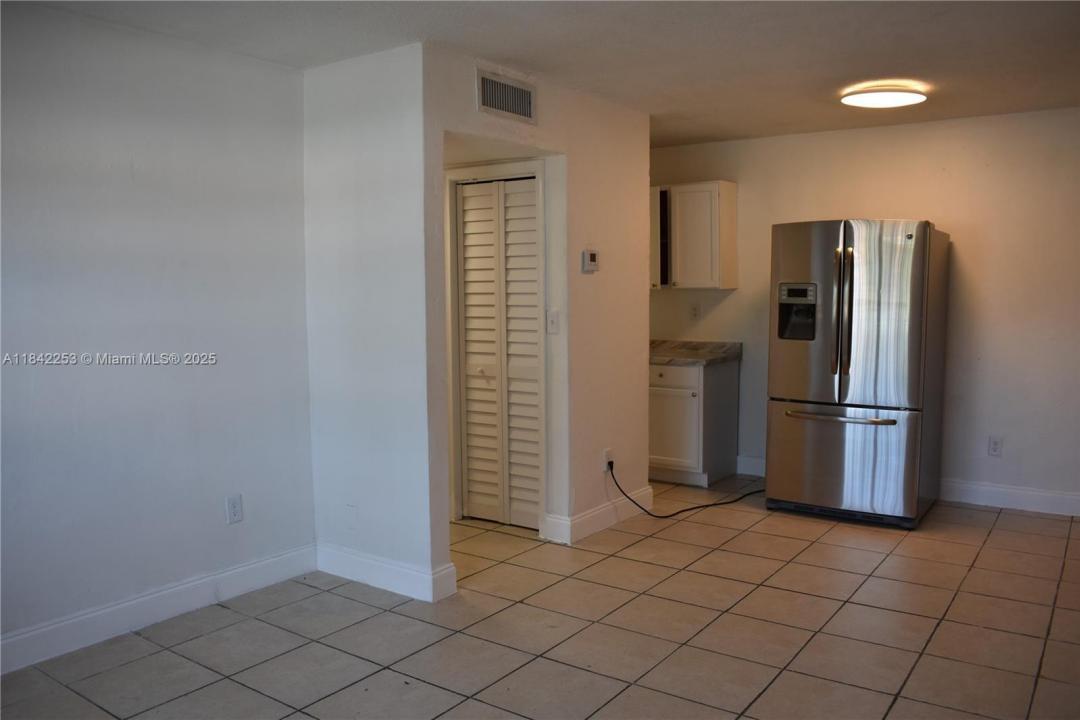 2300 Superior St 1, Opa-Locka, Florida 33054, USA