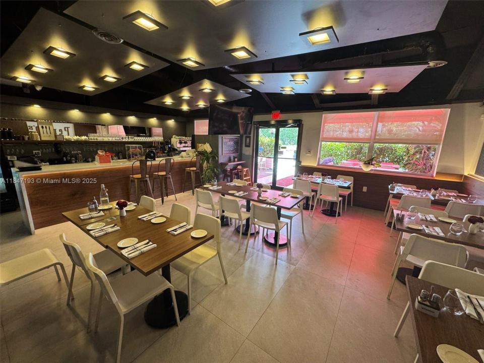 W Dixie Hwy, North Miami Beach, فلوريدا 33160, الولايات المتحدة