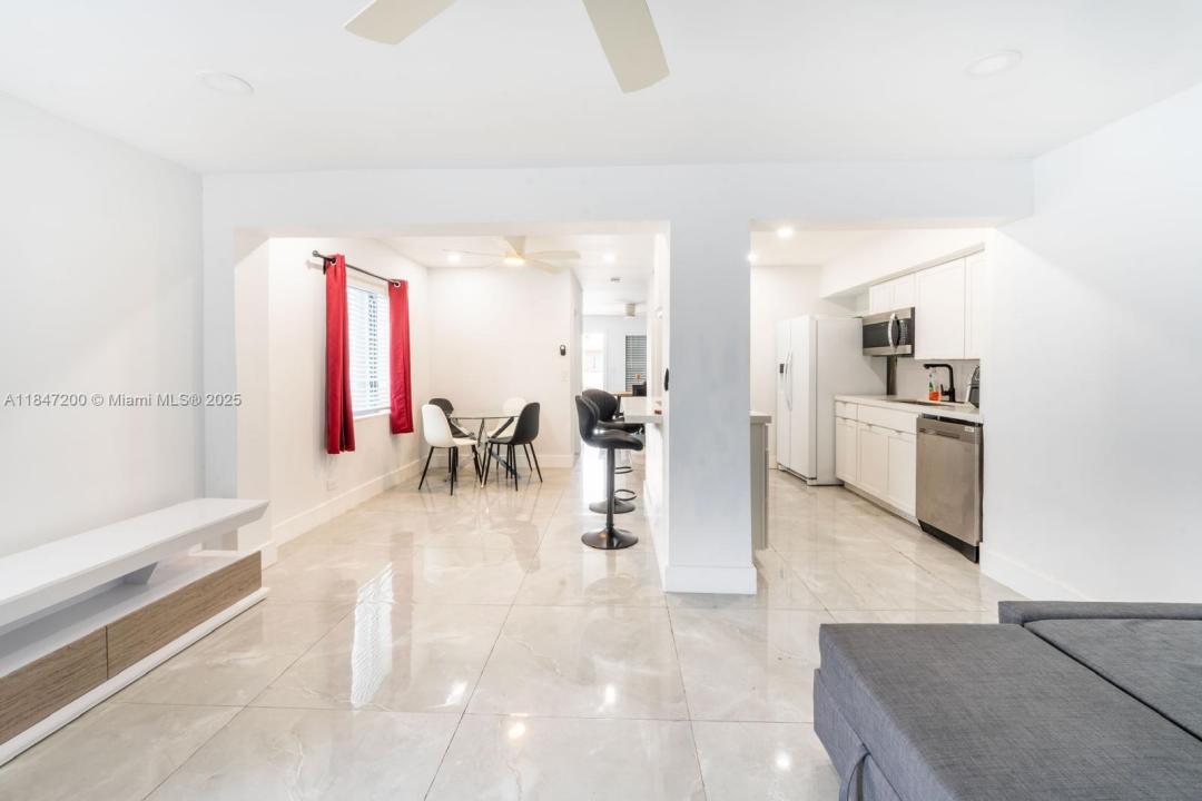 711 85th St, Miami Beach, Florida 33141, USA
