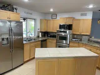 1219 NE 14, Cape Coral, Florida 33909, USA