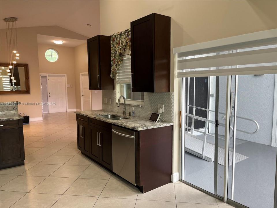 248 NW 47th Ave, Deerfield Beach, Флорида 33442, Соединенные Штаты