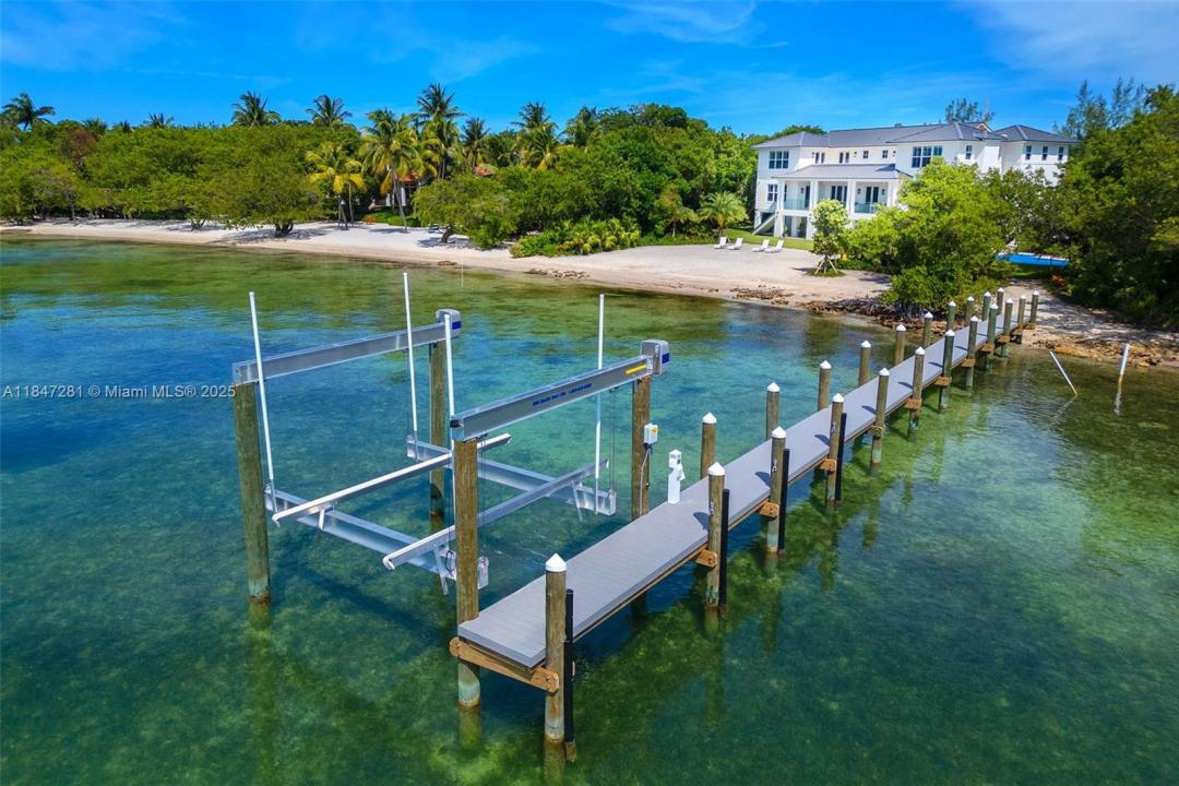 75840 Overseas Hwy, Islamorada, Florida 33036