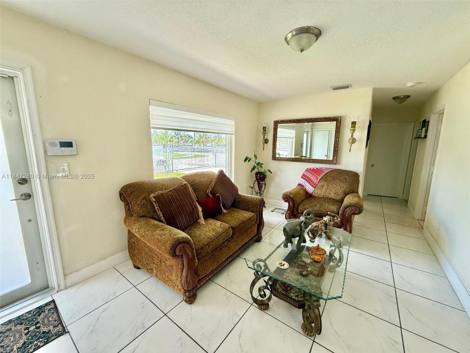 18026 NW 35th Ct, Miami Gardens, פלורידה 33056, ארצות הברית של אמריקה 