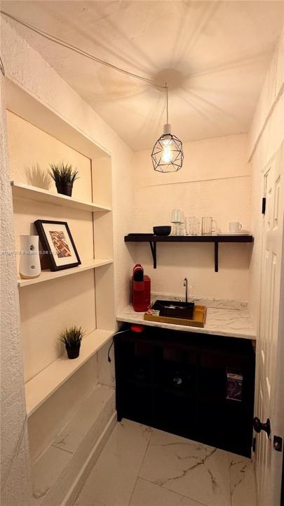 460 NW 109th St Studio, Miami, Florida 33168