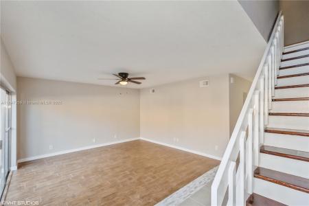 835 NW 81st Ter 7, Plantation, Florida 33324, USA