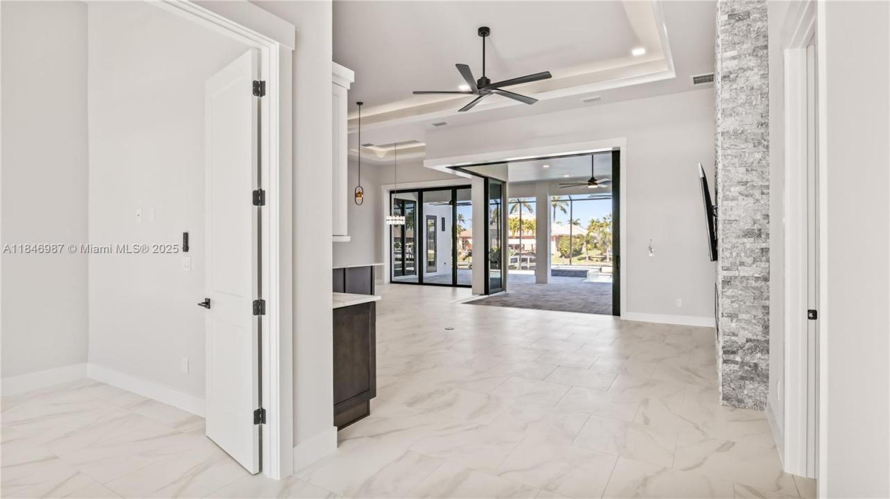 2133 Cape Coral Pkwy West, Cape Coral, Floride 33914, États-Unis