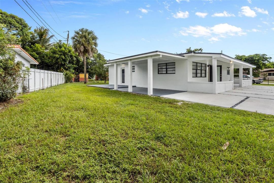 18401 NW 42nd Ct, Miami Gardens, Florida 33055, Estados Unidos