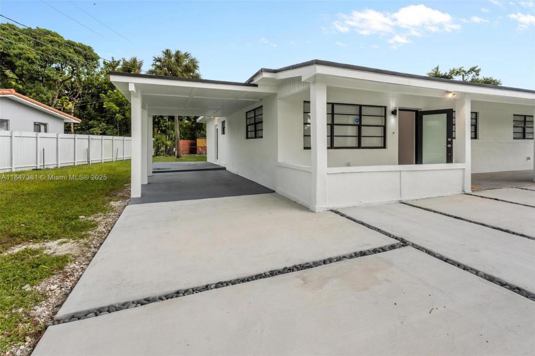 18401 NW 42nd Ct, Miami Gardens, Florida 33055, Estados Unidos