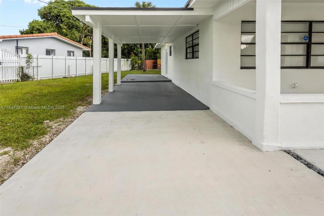 18401 NW 42nd Ct, Miami Gardens, Florida 33055, Estados Unidos