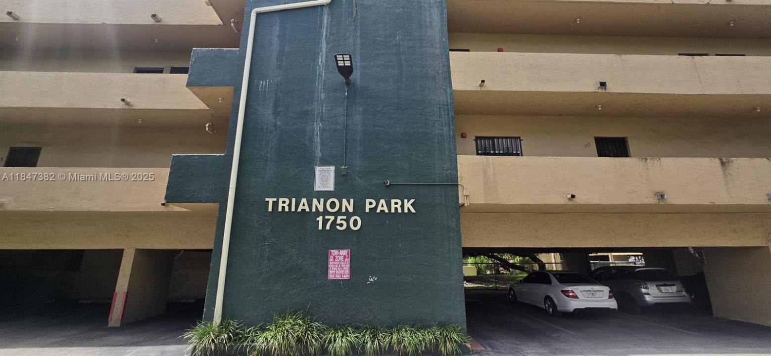 1750 W 56th St 231, Hialeah, Florida 33012, Estados Unidos